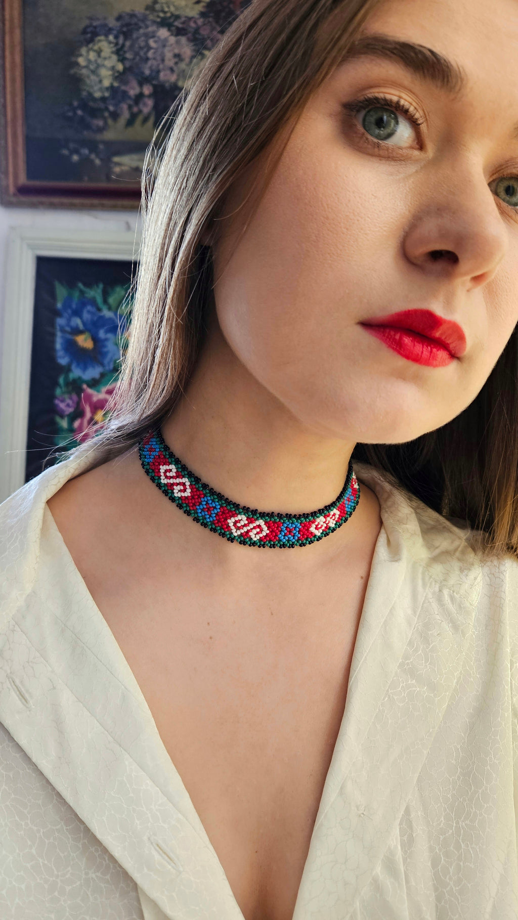 Plyn Chasu Floral Sylianka – Ukrainian Beaded Choker in Green, blue, red and white – alternate view 2