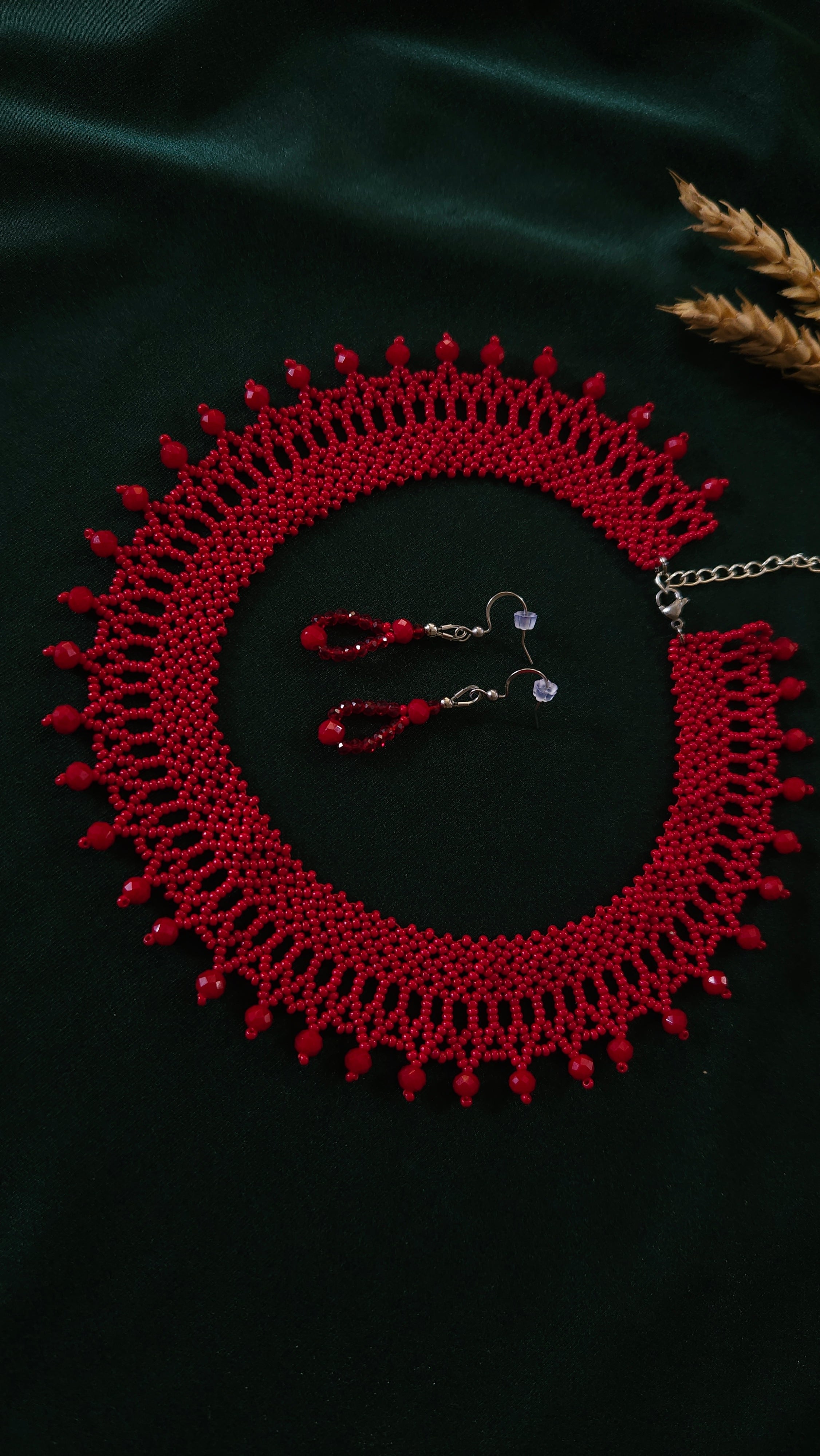Red Czech Glass Bead Collar Necklace and Earrings Set in Red – beadwork detail 3