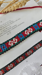 Plyn Chasu Floral Sylianka – Ukrainian Beaded Choker in Green, blue, red and white – styling view 1