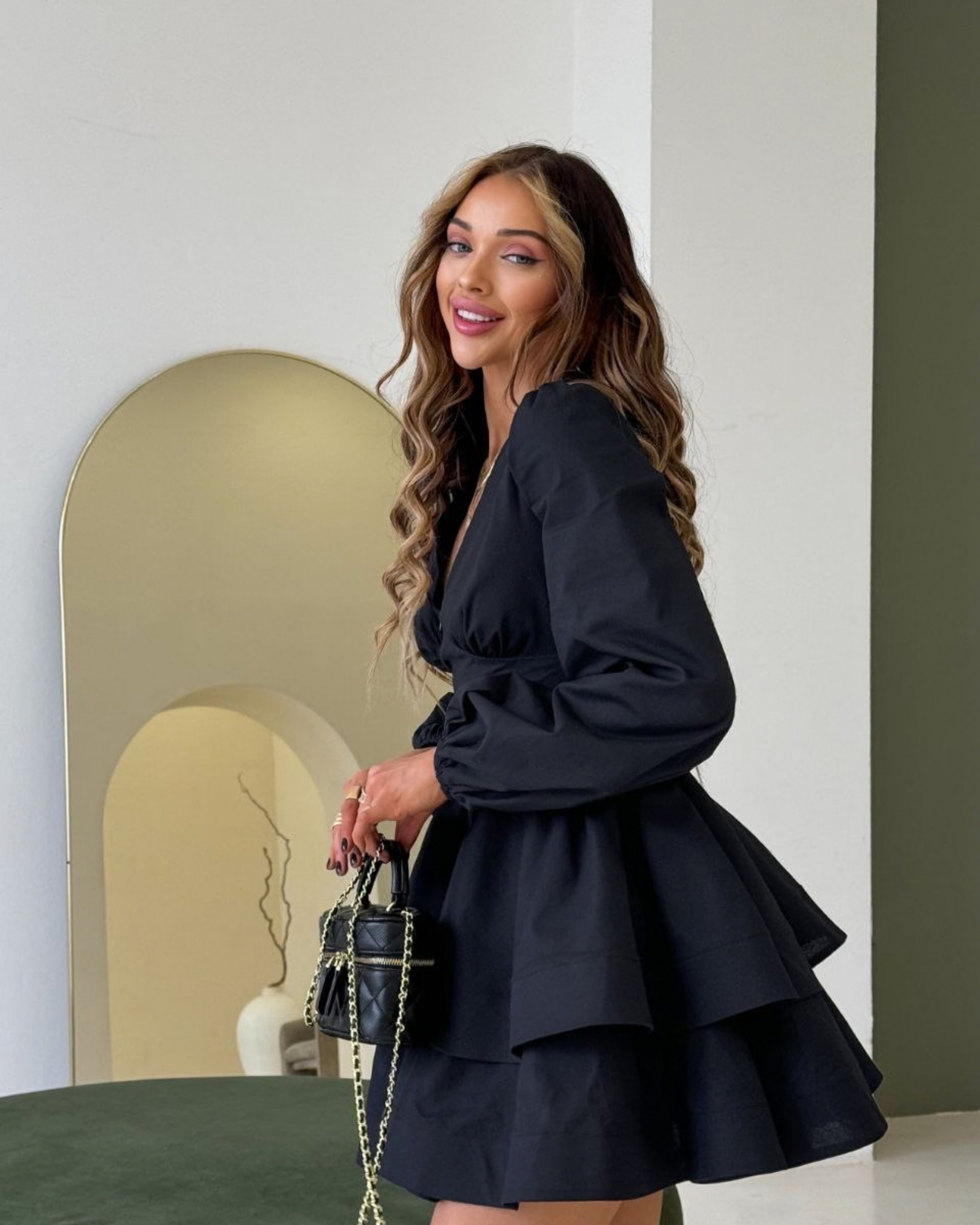 Linen V‑Neck Dress – Feminine Summer Linen Dress