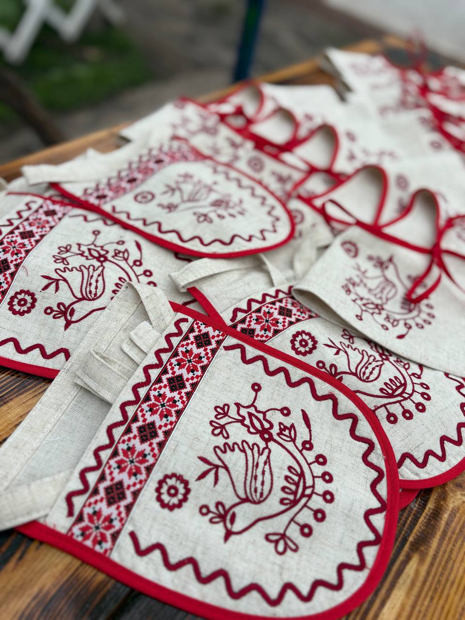 Linen Embroidered Collar and Ladunka Set - Traditional Ukrainian Accessory product photo 12